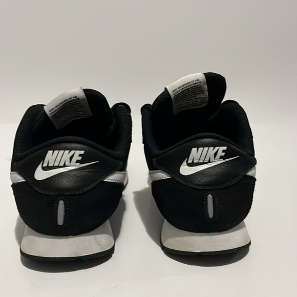 Nike MD Valiant GS with the Box - Picture 5 of 8